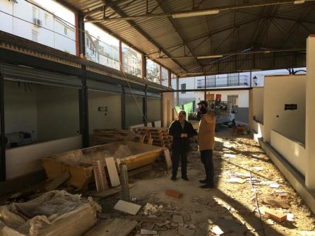 Momento de la visita al mercado de abastos de Bedmar Momento de la visita al mercado de abastos de Bedmar
