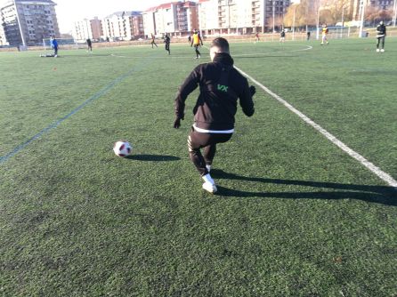 El equipo leonés trabajó en un campo de hierba artificial El equipo leonés trabajó en un campo de hierba artificial