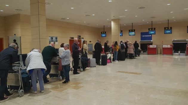 San Javier se cierra a los vuelos civiles tras más de 50 años San Javier se cierra a los vuelos civiles tras más de 50 años