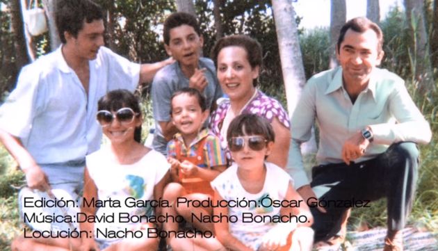 La Familia Romero Chicharro hace varias décadas, cuando no conocían de la existencia de la enfermedad. La Familia Romero Chicharro hace varias décadas, cuando no conocían de la existencia de la enfermedad.