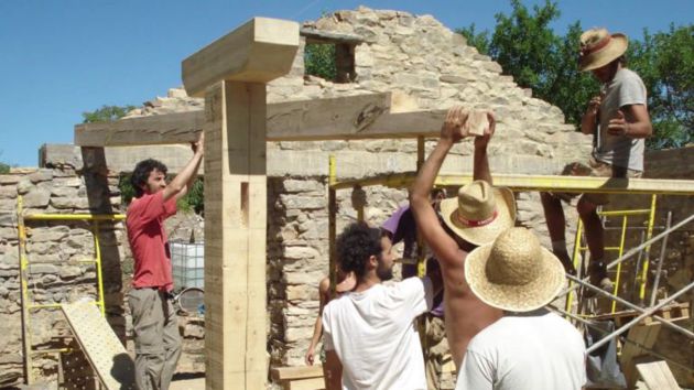 Los repobladores de Fraguas valoran el rechazo a su recurso: "Nos negamos a pagar la demolición, así que podemos entrar todos en prisión": "Nos negamos a pagar la demolición, así que podemos entrar todos en prisión" Los repobladores de Fraguas valoran el rechazo a su recurso: "Nos negamos a pagar la demolición, así que podemos entrar todos en prisión": "Nos negamos a pagar la demolición, así que podemos entrar todos en prisión"