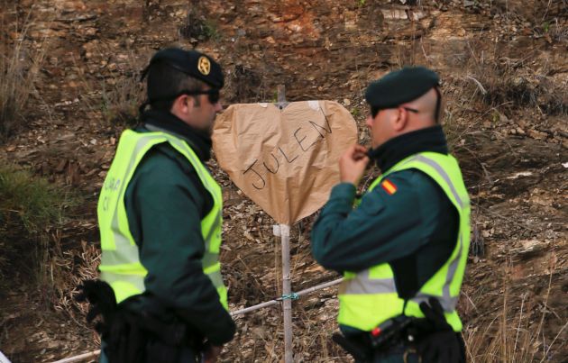 Rescate Julen en Totalán, Málaga: Los mineros que rescatarán a Julen iniciarán la excavación este lunes Rescate Julen en Totalán, Málaga: Los mineros que rescatarán a Julen iniciarán la excavación este lunes