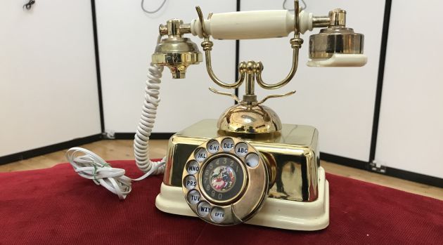 Un teléfono de estilo. Un teléfono de estilo.