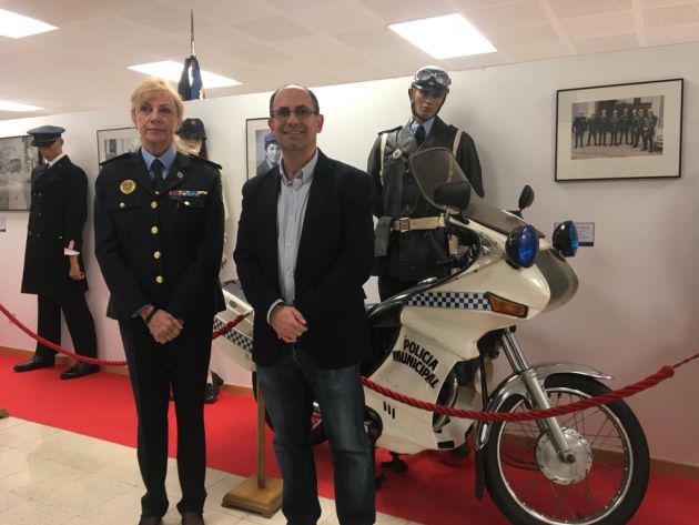 Julia González junto al concejal Luis Vélez en el nuevo Museo Julia González junto al concejal Luis Vélez en el nuevo Museo