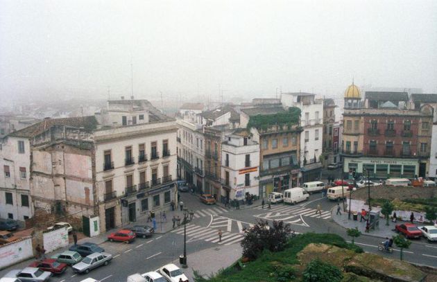 Vista del cruce de Capitulares con Claudio Marcelo en 1998. Vista del cruce de Capitulares con Claudio Marcelo en 1998.