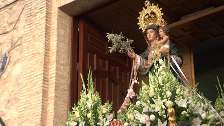 Imagen de la Virgen de la Paz engalanada en su día grande Imagen de la Virgen de la Paz engalanada en su día grande