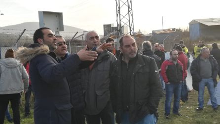 Los trabajadores de las auxiliares de Endesa en Compostilla montan un campamento protesta frente a la térmica de Cubillos: Las auxiliares acampan frente a Compostilla Los trabajadores de las auxiliares de Endesa en Compostilla montan un campamento protesta frente a la térmica de Cubillos: Las auxiliares acampan frente a Compostilla