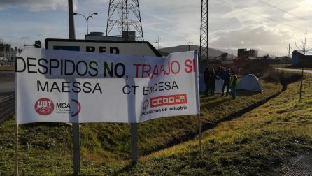 Los trabajadores de las auxiliares de Endesa en Compostilla montan un campamento protesta frente a la térmica de Cubillos: Las auxiliares acampan frente a Compostilla Los trabajadores de las auxiliares de Endesa en Compostilla montan un campamento protesta frente a la térmica de Cubillos: Las auxiliares acampan frente a Compostilla