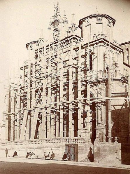 Obras de la fachada de la catedral de Cuenca. Obras de la fachada de la catedral de Cuenca.