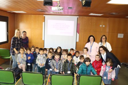Una veintena de niños y niñas han participado en el taller práctico Una veintena de niños y niñas han participado en el taller práctico
