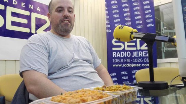 José Manuel Mármol, Chef Marmolé, en los estudios de Radio Jerez durante la entrevista en "Abocallena" José Manuel Mármol, Chef Marmolé, en los estudios de Radio Jerez durante la entrevista en "Abocallena"