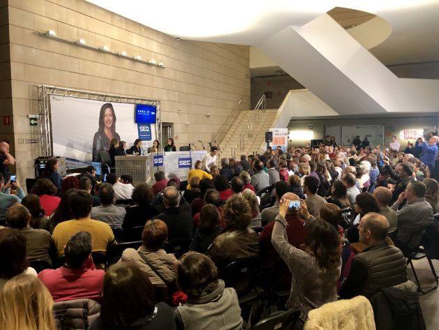 Àngels Barceló y su equipo de Hora 25 desde el IVAM Àngels Barceló y su equipo de Hora 25 desde el IVAM