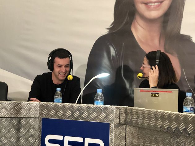 Àngels Barceló y su equipo de Hora 25 desde el IVAM Àngels Barceló y su equipo de Hora 25 desde el IVAM
