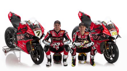 Álvaro Bautista presenta su nueva moto Álvaro Bautista presenta su nueva moto