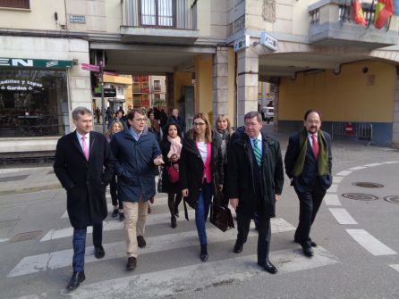 Mañueco arropa a González frente a la alternativa de la "izquierda radical" Mañueco arropa a González frente a la alternativa de la "izquierda radical"
