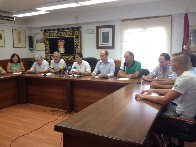 Aprobado un trasvase de 38 Hm3 del Tajo al Segura para el mes de febrero: Alcaldes ribereños: "este trasvase confirma la pésima gestión que está haciendo el gobierno" Aprobado un trasvase de 38 Hm3 del Tajo al Segura para el mes de febrero: Alcaldes ribereños: "este trasvase confirma la pésima gestión que está haciendo el gobierno"