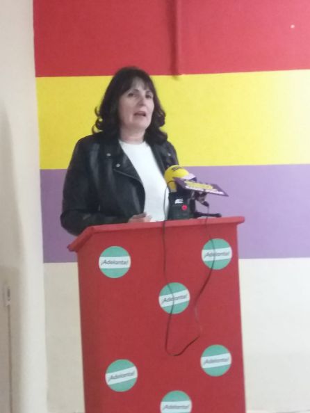 Momento de la intervención de Juana Cazorla Momento de la intervención de Juana Cazorla