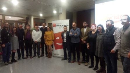 Foto final de familia en la presentación de Mar Chesa como candidata a la alcaldía por Compromís per Ondara. Foto final de familia en la presentación de Mar Chesa como candidata a la alcaldía por Compromís per Ondara.