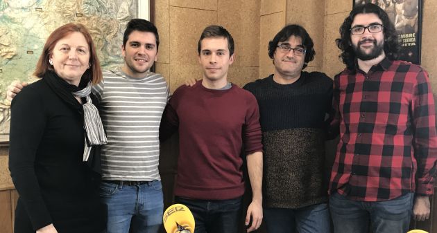 Clara Sanz, Kevin Haag, Alberto Hurtado, Paco Auñón (director de Hoy por Hoy Cuenca) y Juan Albendea en los estudios de SER Cuenca. Clara Sanz, Kevin Haag, Alberto Hurtado, Paco Auñón (director de Hoy por Hoy Cuenca) y Juan Albendea en los estudios de SER Cuenca.