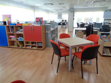 El Centro Cultural alberga otras dependencias y servicios, como la ludoteca y biblioteca El Centro Cultural alberga otras dependencias y servicios, como la ludoteca y biblioteca