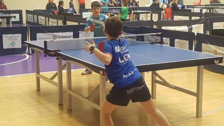 Imagen de uno de los partidos disputados en categoría masculina Imagen de uno de los partidos disputados en categoría masculina
