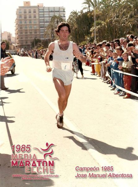 José Manuel Albentosa, ganador de la Media Maratón de Elche José Manuel Albentosa, ganador de la Media Maratón de Elche