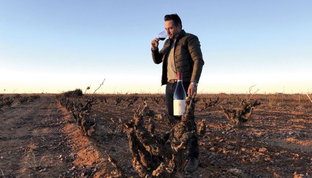 Lorenzo López Orozco en sus viñedos. Lorenzo López Orozco en sus viñedos.