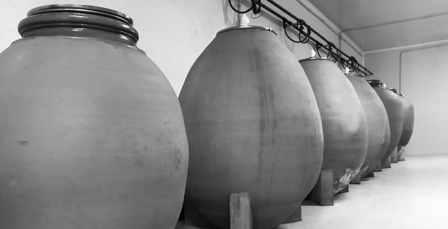 Bodegas de barro de las bodegas 'La Niña de Cuenca'. Bodegas de barro de las bodegas 'La Niña de Cuenca'.