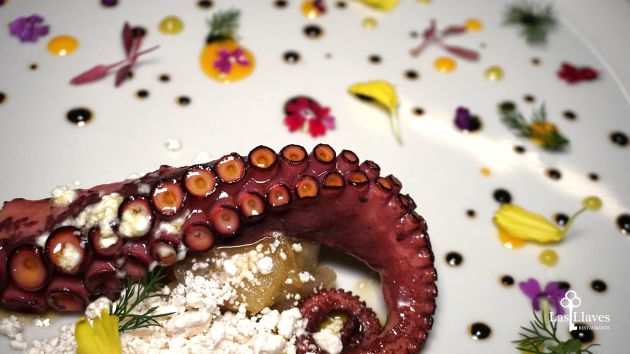 Plato elaborado en el restaurante Las Llaves. Plato elaborado en el restaurante Las Llaves.