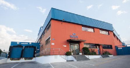 Una empresa de cosmética y perfumes podría instalarse en Cabanillas del Campo con una inversión de 25 millones de euros: Una empresa fabricante de cosméticos y fragancias podría instalarse en Cabanillas Una empresa de cosmética y perfumes podría instalarse en Cabanillas del Campo con una inversión de 25 millones de euros: Una empresa fabricante de cosméticos y fragancias podría instalarse en Cabanillas
