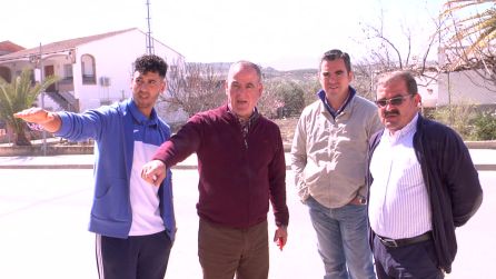 Visita a la aldea de Collejares para estudiar el proyecto de mejora de seguridad vial Visita a la aldea de Collejares para estudiar el proyecto de mejora de seguridad vial
