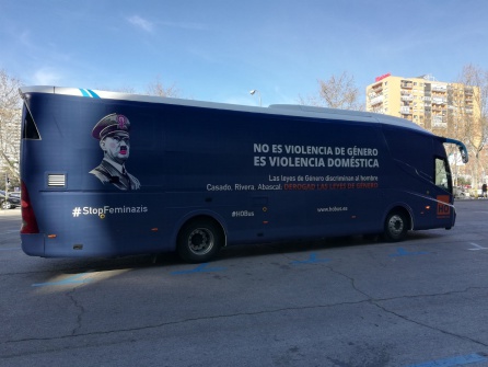 HazteOir utiliza la imagen de Hitler y el mensaje '#StopFeminazis' para cuestionar la violencia de género HazteOir utiliza la imagen de Hitler y el mensaje '#StopFeminazis' para cuestionar la violencia de género
