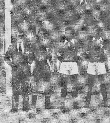 A la izquerda, Alfonso Cabañas, como entrenador del Terror FC. A la izquerda, Alfonso Cabañas, como entrenador del Terror FC.
