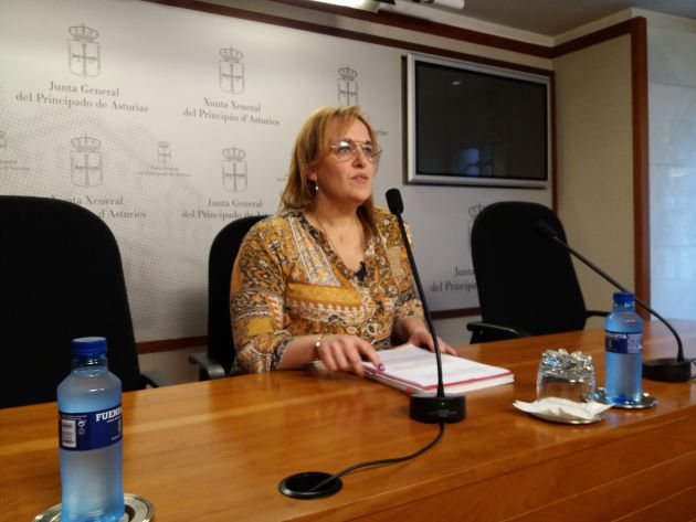 Nuria Devesa (PSOE) ha comparecido, esta tarde, para explicar su postura sobre el cierre de la comisión de investigación de los cursos de formación Nuria Devesa (PSOE) ha comparecido, esta tarde, para explicar su postura sobre el cierre de la comisión de investigación de los cursos de formación