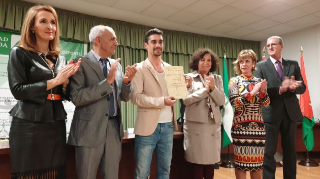 Javier Fernández, a favor de un centro de alto rendimiento en Granada para los deportes de hielo Javier Fernández, a favor de un centro de alto rendimiento en Granada para los deportes de hielo