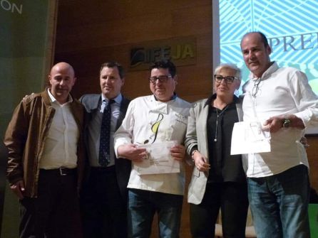 El teniente de alcalde cazorleño, José Luis Olivares acompaño a los restauradores de Cazorla El teniente de alcalde cazorleño, José Luis Olivares acompaño a los restauradores de Cazorla