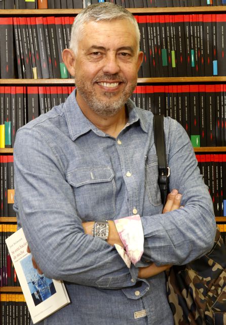 Pepe Belmonte, catedrático de Literatura de la UMU, y habitual de los lunes con su columna de opinión en el programa Hoy por hoy Pepe Belmonte, catedrático de Literatura de la UMU, y habitual de los lunes con su columna de opinión en el programa Hoy por hoy