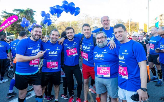 Una onada blau va recórrer la Zurich Marató de Barcelona per donar suport als afectats d'atàxia telangiectasia Una onada blau va recórrer la Zurich Marató de Barcelona per donar suport als afectats d'atàxia telangiectasia