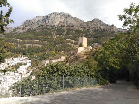 Desde cualquier rincón la belleza de la población resulta evidente Desde cualquier rincón la belleza de la población resulta evidente