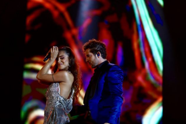 Greeicy y David Bisbal, juntos sobre el escenario. Greeicy y David Bisbal, juntos sobre el escenario.