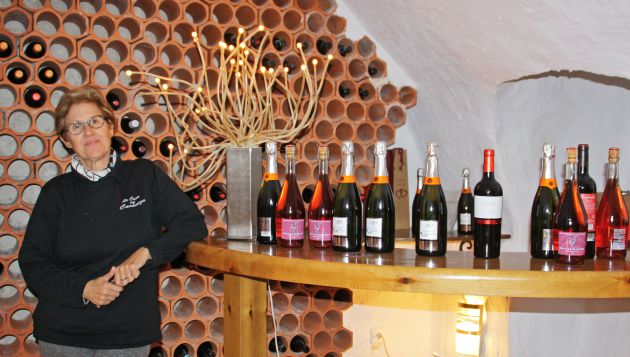 María Sánchez en la bodega de La Casa del Canónigo. María Sánchez en la bodega de La Casa del Canónigo.