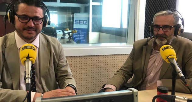 A la izquierda, el presidente de Turinfa, Antonio del Águila. Y a la derecha, el alcalde de Infantes, Antonio Ruíz Lucas A la izquierda, el presidente de Turinfa, Antonio del Águila. Y a la derecha, el alcalde de Infantes, Antonio Ruíz Lucas