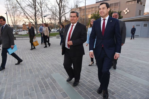 Cuenca y Moreno, de acuerdo en subir el precio de las entradas de la Alhambra para destinarlo a rehabilitación Cuenca y Moreno, de acuerdo en subir el precio de las entradas de la Alhambra para destinarlo a rehabilitación