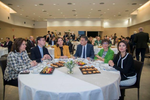 Encuentros SER: Reyes Maroto aboga por 'poner un orden' en viviendas turísticas Encuentros SER: Reyes Maroto aboga por 'poner un orden' en viviendas turísticas