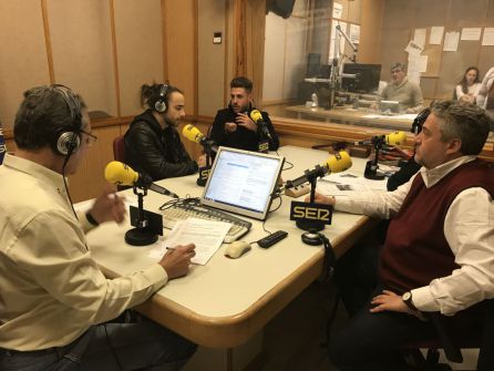 Diogo Piçarra y Antonio José en la presentación de "A dónde vas" en Radio Sevilla Cadena SER Diogo Piçarra y Antonio José en la presentación de "A dónde vas" en Radio Sevilla Cadena SER