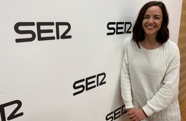 Anna Gil Wittke en los estudios de Radio Murcia Anna Gil Wittke en los estudios de Radio Murcia
