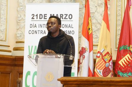 Kamga Perciano, camerunés que cerró la intervención en el Ayuntamiento Kamga Perciano, camerunés que cerró la intervención en el Ayuntamiento