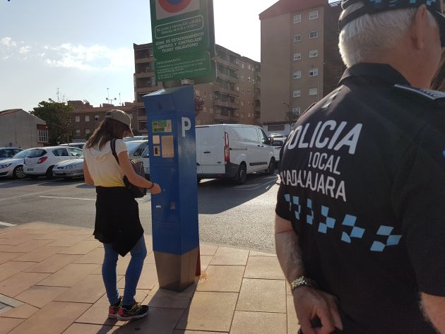La grúa municipal de Guadalajara cada vez retira menos coches: La grúa municipal de Guadalajara cada vez retira menos coches La grúa municipal de Guadalajara cada vez retira menos coches: La grúa municipal de Guadalajara cada vez retira menos coches