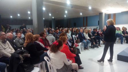 Público en el acto 'Diálogos', con Xmo Puig y Pedro Duque. Público en el acto 'Diálogos', con Xmo Puig y Pedro Duque.