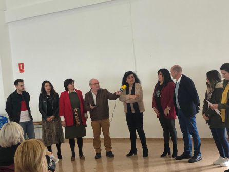 Momento en el que lapresidenta de la Asociación Elaia, Lina Gámez, da la bienvenida, en presencia del alcalde, José Luis HIdalgo Momento en el que lapresidenta de la Asociación Elaia, Lina Gámez, da la bienvenida, en presencia del alcalde, José Luis HIdalgo